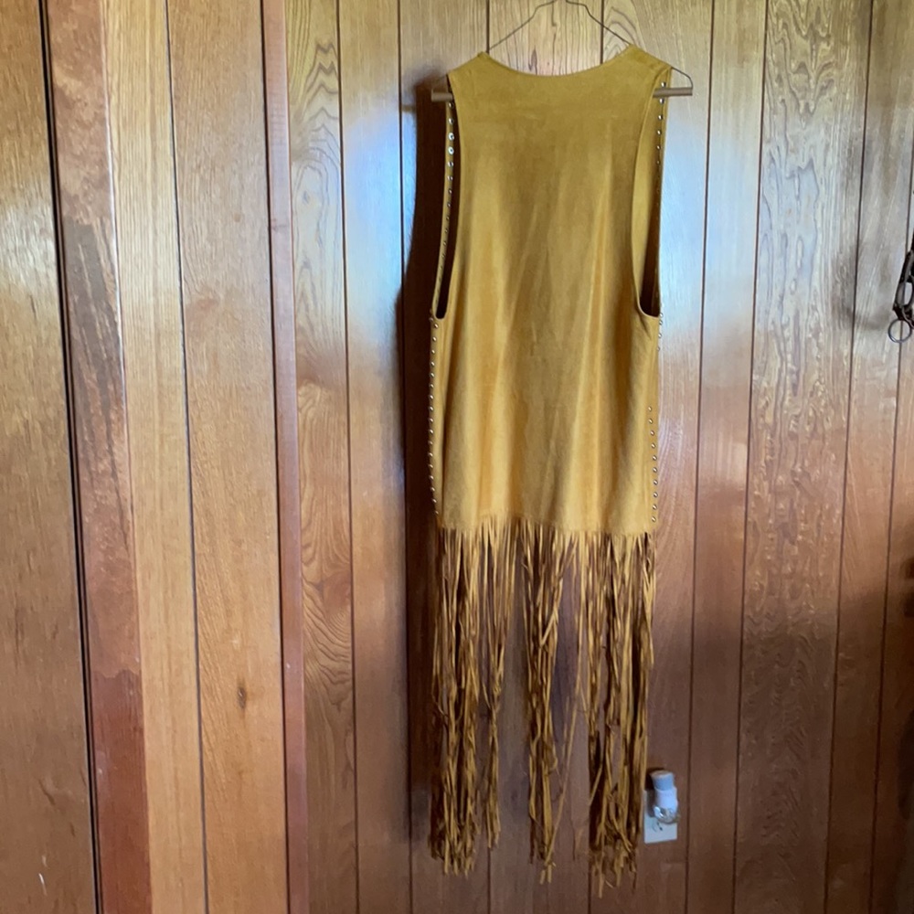 Vest - Picture 2 of 2